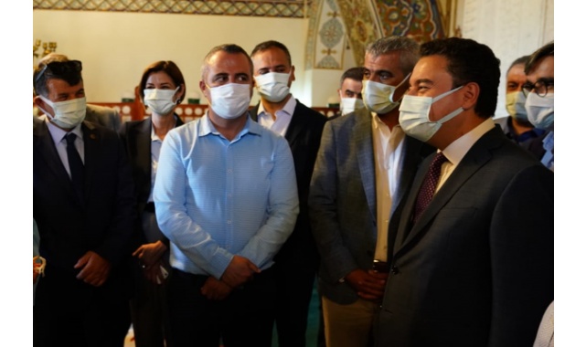 Babacan: "Siyasetçiler diline sahip olmalı"