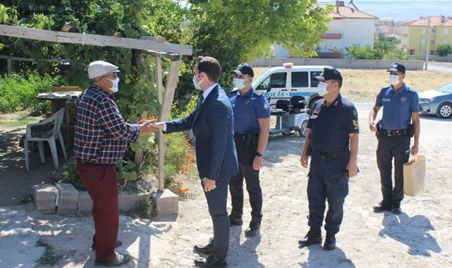 GÜLAĞAÇ KAYMAKAMLIĞINA ATANAN TUNAHAN NAS GÖREVE BAŞLAR BAŞLAMAZ VATANDAŞLARIN ARASINDA