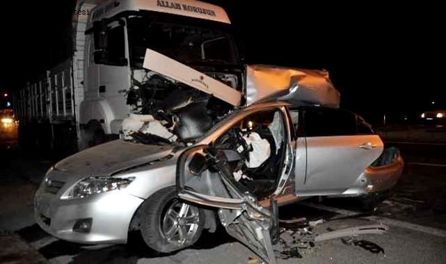 KONYA'DA AKSARAY PLAKALI OTOMOBİL KAZA YAPTI; 1 ÖLÜ
