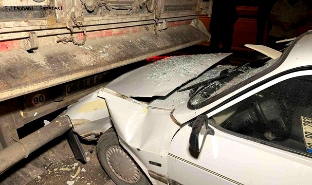 AKSARAY'DA ALKOLLÜ SÜRÜCÜ TIRA ARKADAN ÇARPTI: 1 AĞIR YARALI