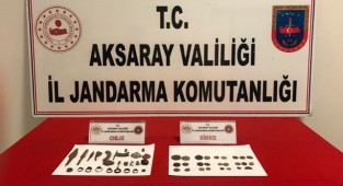EŞMEKAYA KASABASINDA TARİHİ ESER SATMAYA ÇALIŞAN 4 KİŞİ SUÇÜSTÜ YAKALANDI 