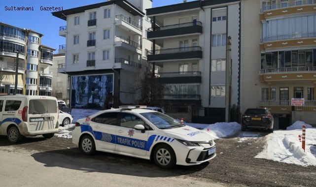 AKSARAY'DA CANİ KOCA EŞİNİN BOĞAZINI KESİP 4 YERİNDEN BIÇAKLADI