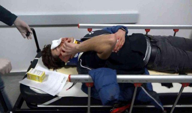 Aksaray'da Motosikletle polisten kaçan 2 genç kaza yapıp yaralandı