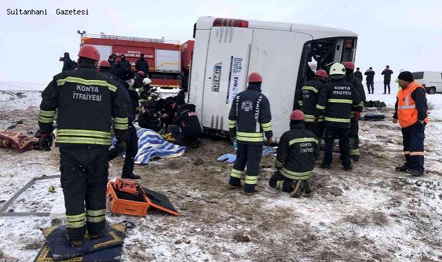 KONYA YOLUNDA OTOBÜS DEVRİLDİ KAZADA 5 KİŞİ ÖLDÜ 42 KİŞİ YARALANDI