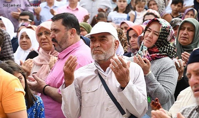 AKSARAY'DA HACI ADAYLARI KUTSAL TOPRAKLARA UĞURLANDI