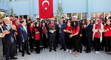 EŞMEKAYA BELDESİNDE HAYIRSEVER İŞ İNSANI TARAFINDAN YAPTIRILAN LİSE BİNASI TÖRENLE AÇILDI  