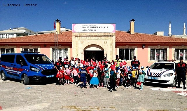 SULTANHANI JANDARMADAN ÖĞRENCİLERE TRAFİK EĞİTİMİ