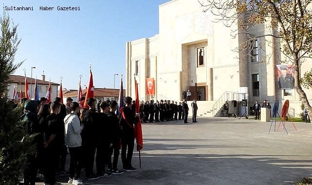 SULTANHANI İLÇESİNDE MUSTAFA KEMAL ATATÜRK'ÜN VEFATININ 84 ÜNCÜ YIL DÖNÜMÜ DOLAYISIYLA ANMA TÖRENİ DÜZENLENDİ