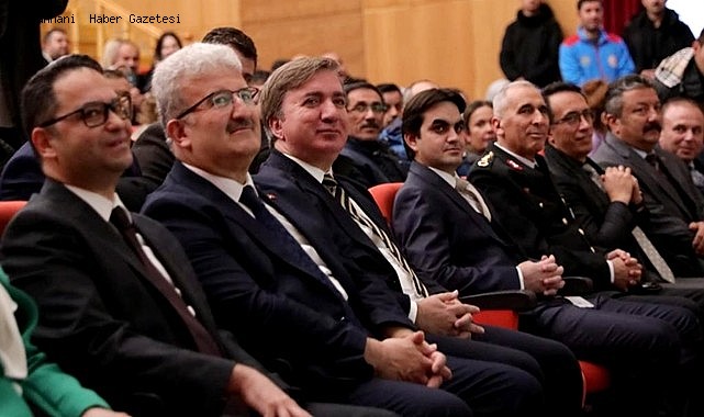 AKSARAY'DA ALZHEİMER VE DEMANS HASTASI İÇİN ÖZEL OLARAK ÜRETİLEN AKILLI SAATLER DÜZENLENEN TÖRENLE DAĞITILDI.