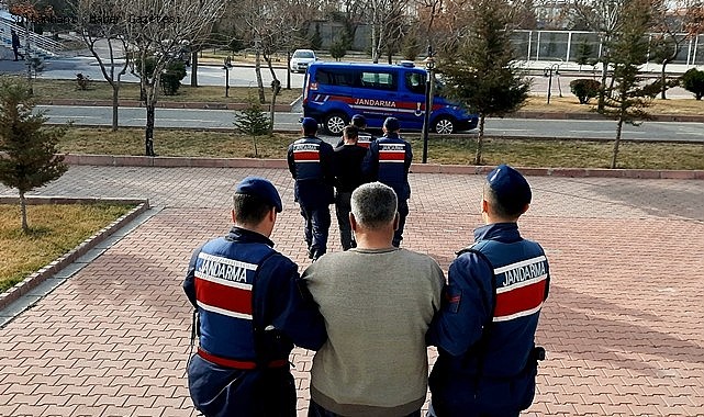 AKSARAY'DA MANDIRADAN HIRSIZLIK YAPAN 2 KİŞİ YAKALANDI