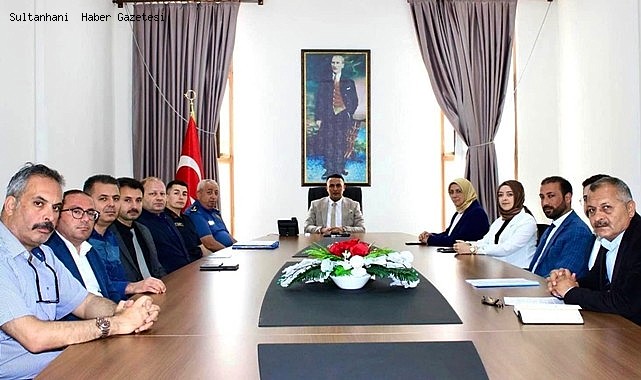 SULTANHANI KAYMAKAMI ABDULLAH MELİKOĞLU BAŞKANLIĞINDA KAMUDA TASARRUF TEDBİRLERİ GÖRÜŞÜLDÜ