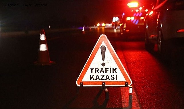 AKSARAY'DA OTOMOBİL MOTOSİKLETE ÇARPTI: 2 ÖLÜ, 3 YARALI