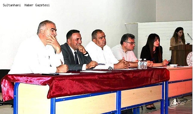 SULTANHANI'NDA GENİŞ KATILIMLI ÇİFTÇİ ÇALIŞTAYI DÜZENLENDİ