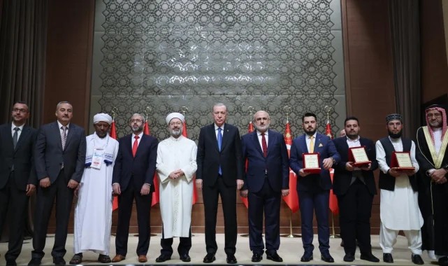 Hafızlık ve Kur'an-ı Kerim'i Güzel Okuma Yarışması'nda ödüller sahiplerini buldu