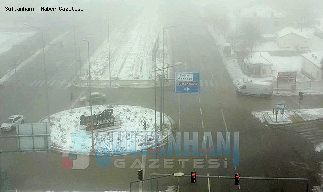 YOĞUN SİS SULTANHANI'NDA ETKİLİ OLUYOR
