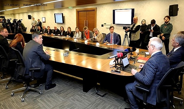 SULTANHANI'NDA RESTORASYONU TAMAMLANAN HEREKE HALISI LAHEYDEKİ BARIŞ SARAYINA GÖNDERİLDİ