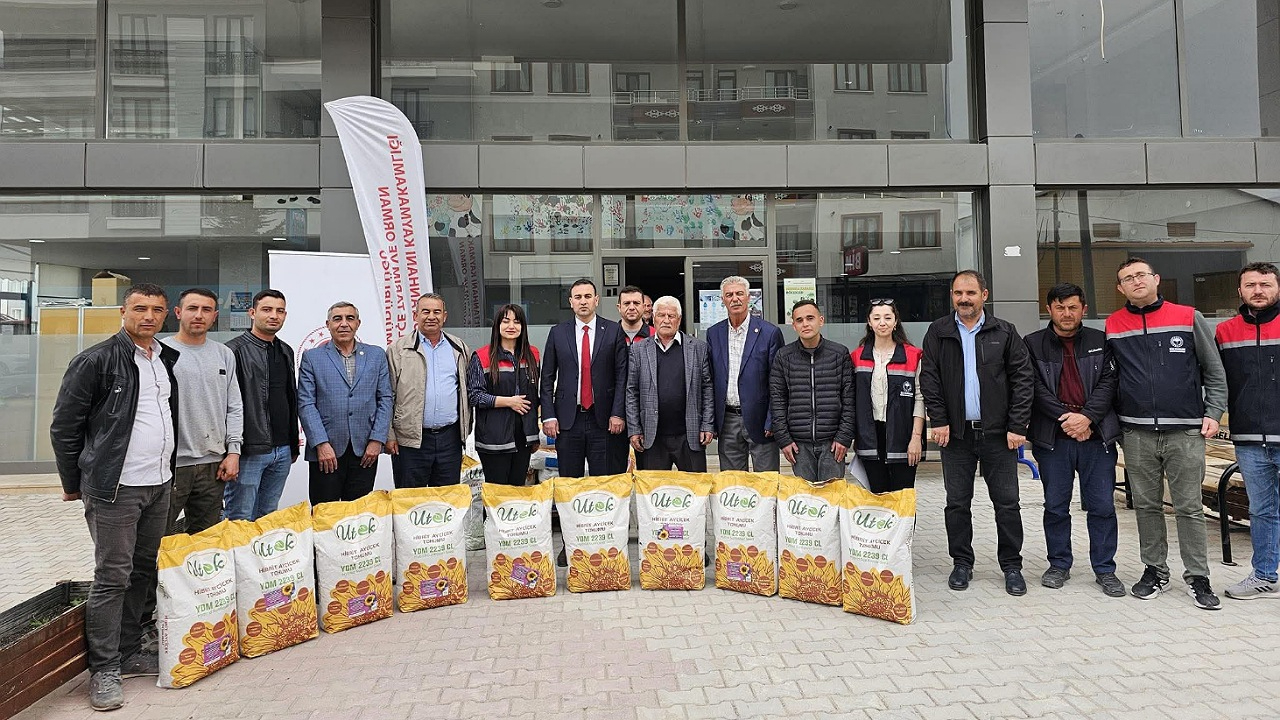 Sultanhanı’nda TAKE Projesi ile Üreticilere Tohum Desteği