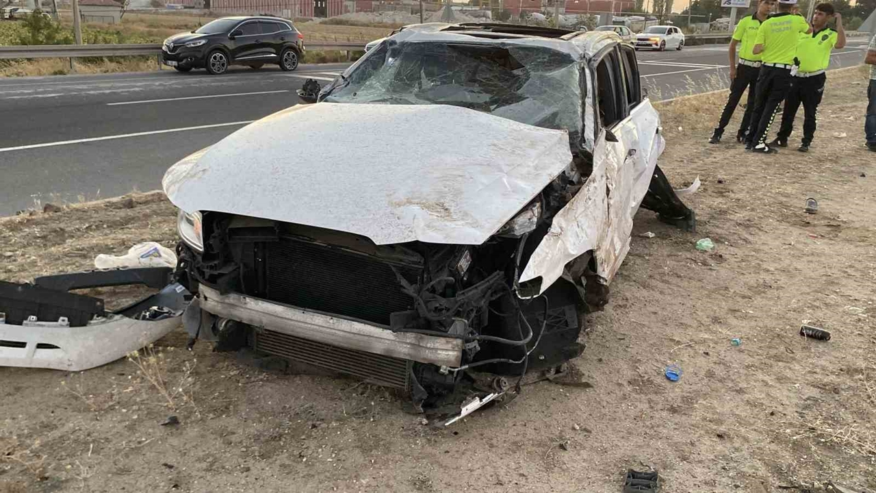 Aksaray'da Trafik kazası, 2 ölü, 3 Yaralı
