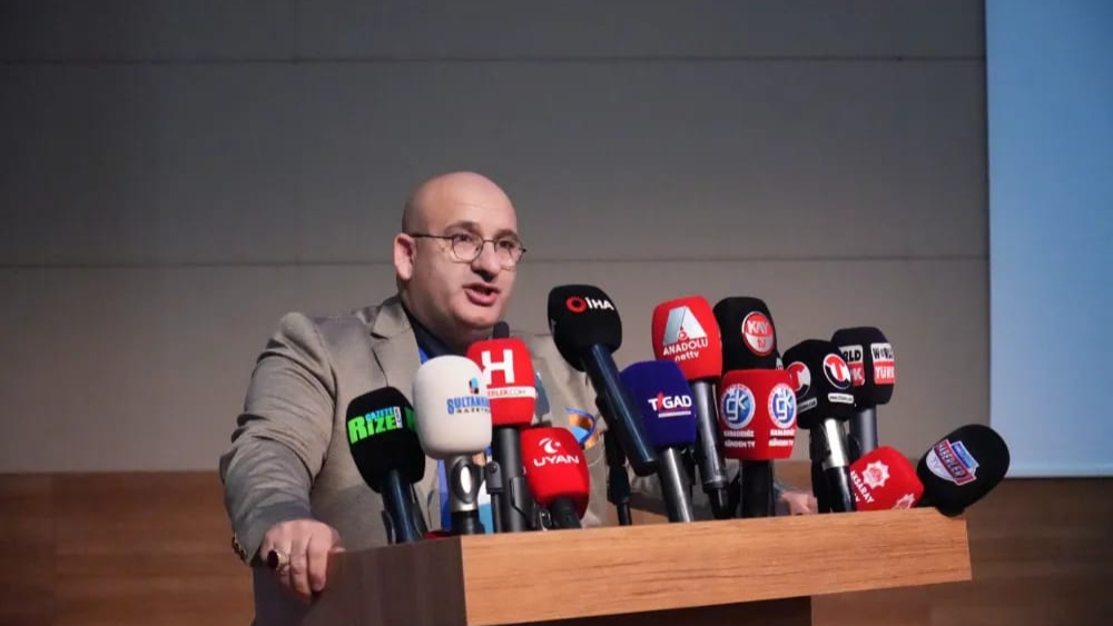 TİGAD GENEL BAŞKANI OKAN GEÇGEL "AZILI SUÇLULARA UYGULANAN PROSEDÜR GAZETECİYE UYGULANAMAZ"
